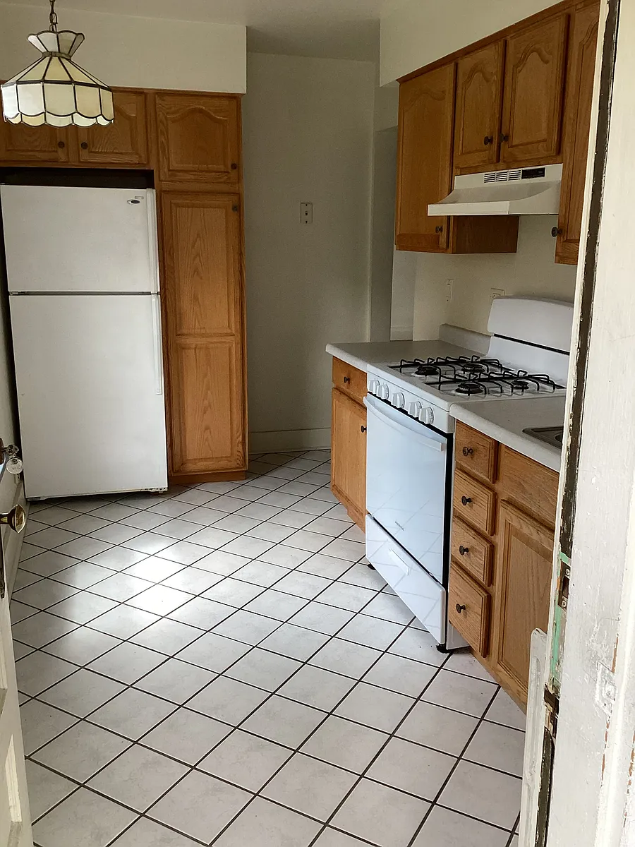 Building Photo - 331 S Hayward St #2