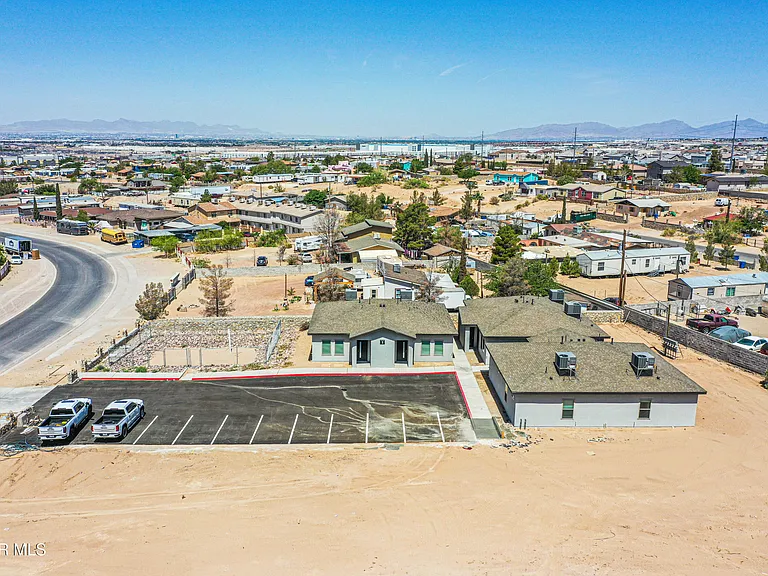 12879 Bret Harte Dr — Photo 26