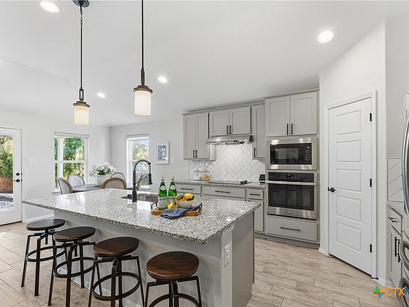 3rd image of 3005 Newton Dr
