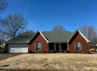 197 Willow Branch Dr, Jackson, TN 38305