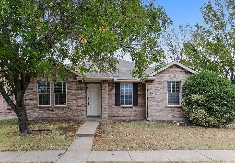 1917 Indian Lilac Dr