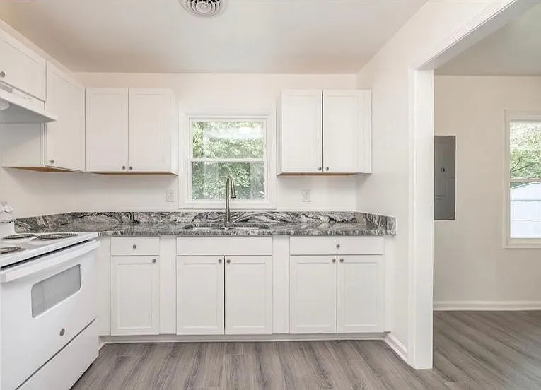1803 Freeman St — Photo 2