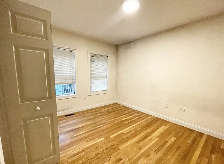 128-130 Hillside St #2 — Photo 4