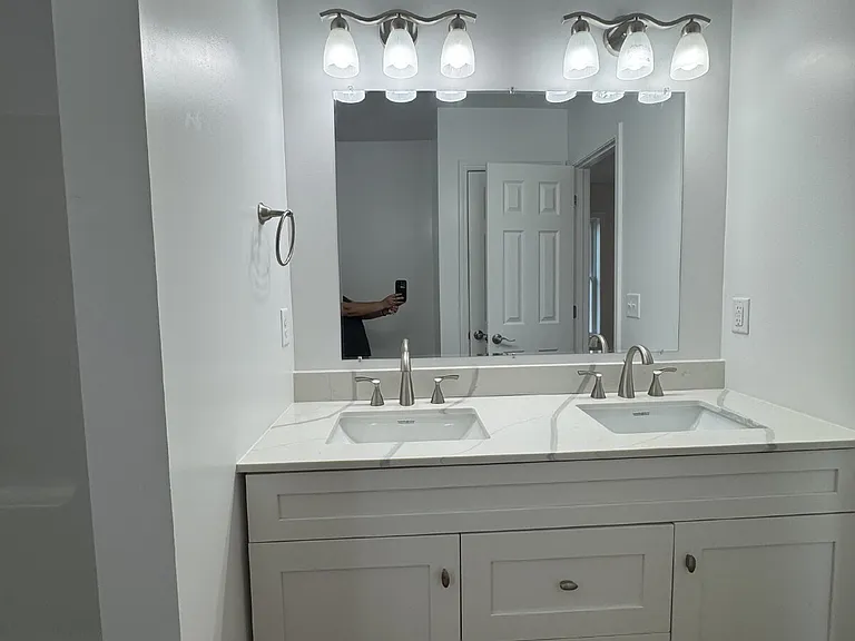 321 Quinn Hill Ln — Photo 8
