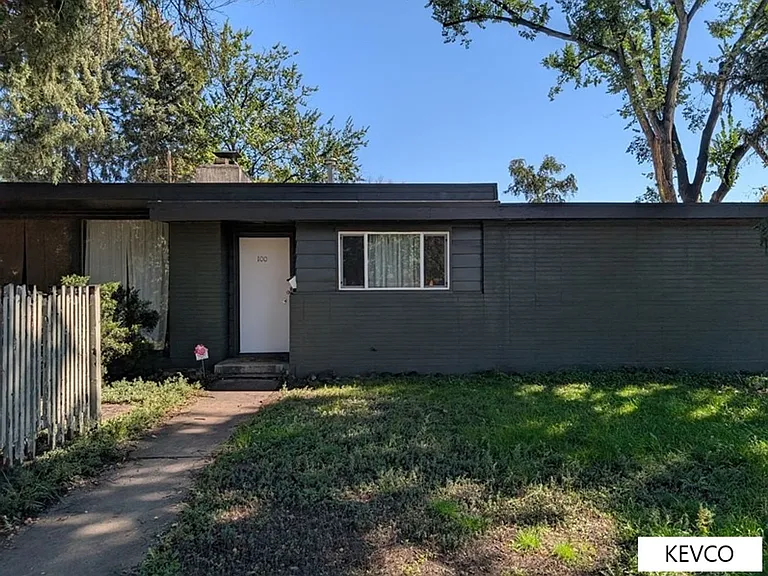 100 Kenroy Ct — Photo 1