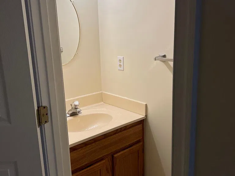 7717 Grace Ave — Photo 5