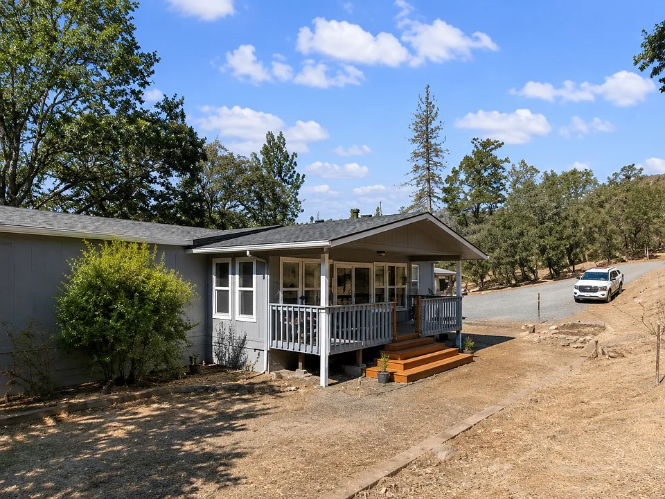 560 Profetta Ln