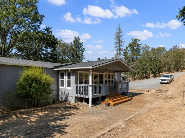 560 Profetta Ln, Gold Hill, OR 97525