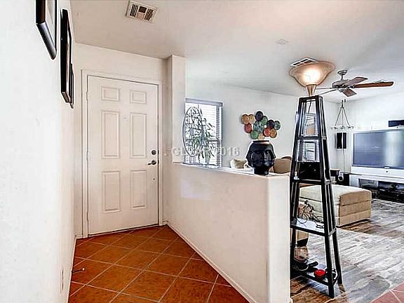 4th image of 678 Lucky Pine St