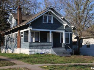 312 W Cherry St, Carbondale, IL 62901