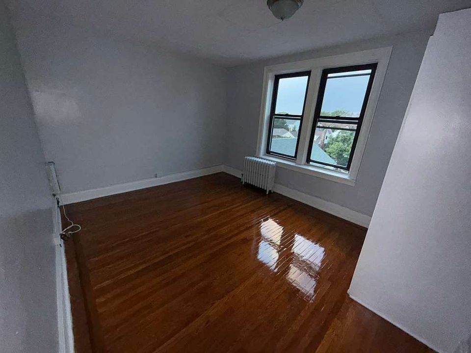 2nd image of 806 Avenue A #28E