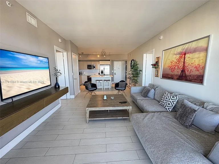 2600 E Hallandale Beach Blvd #T3208 — Photo 3