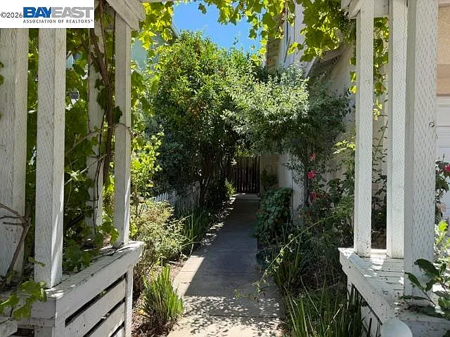 5168 Academy Rd — Photo 2