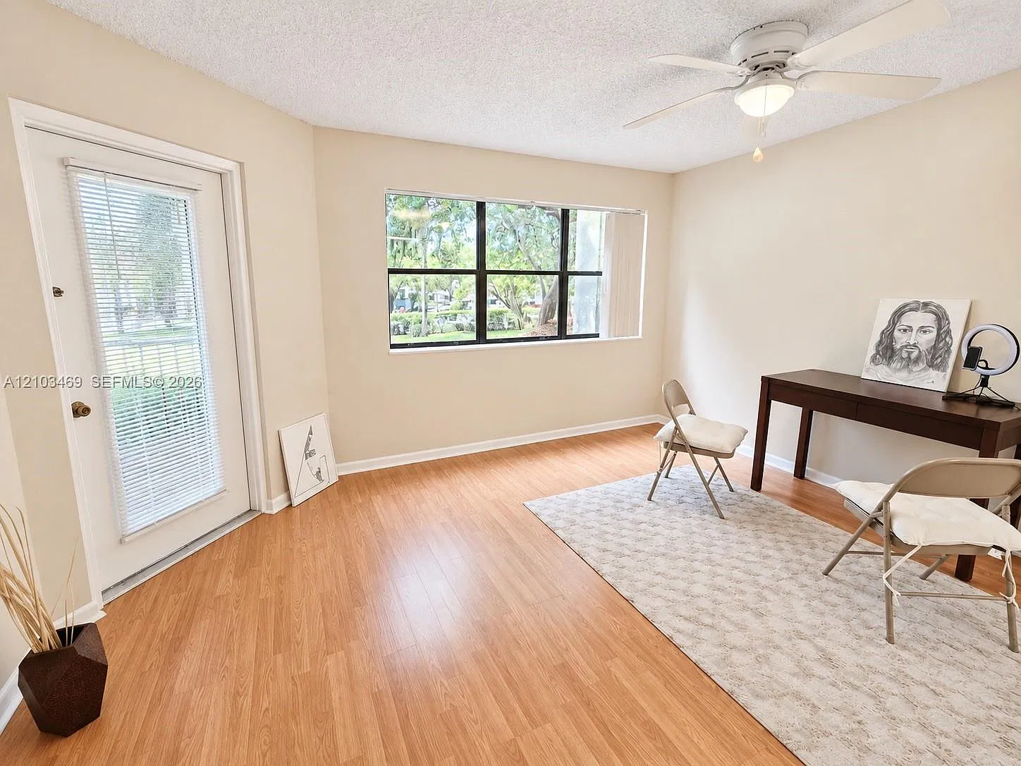 Hollywood Parc Condominiu — Photo 2