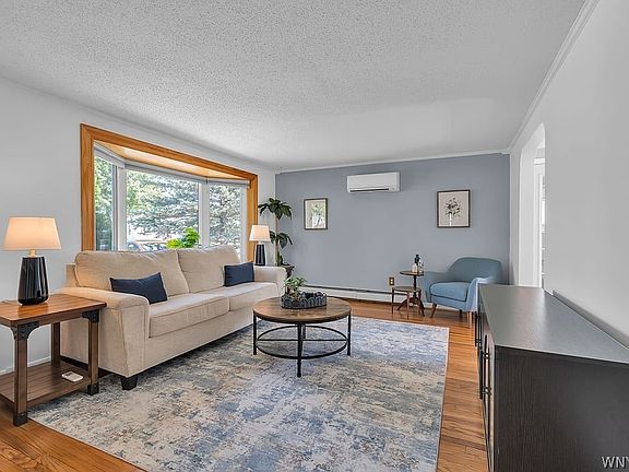 3rd image of 409 Northwood Dr