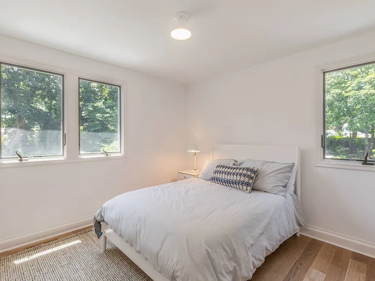 33 Cedar St — Photo 12
