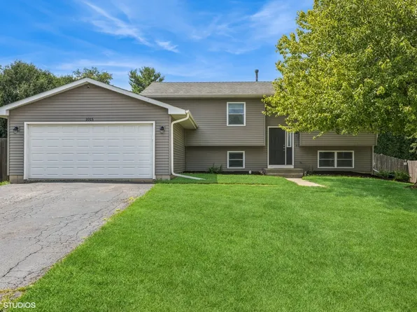 1015 Bonita Ln, McHenry, IL 60050