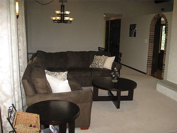 2nd image of 2499 Country Ln