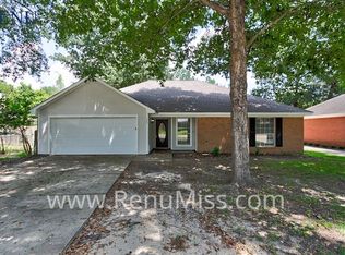 442 Riverbend Dr, Byram, MS 39272