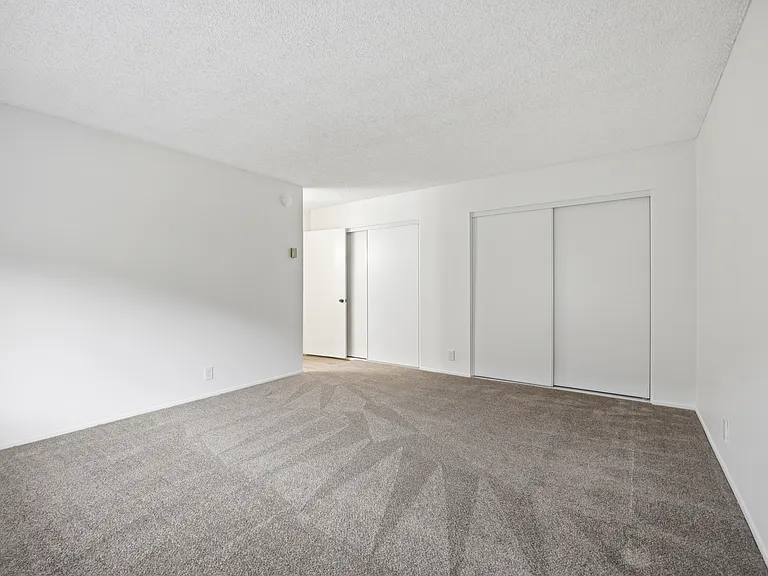1022 San Marino Dr — Photo 10