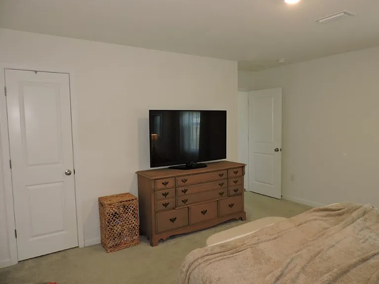 4664 Carlstrom Ln — Photo 16