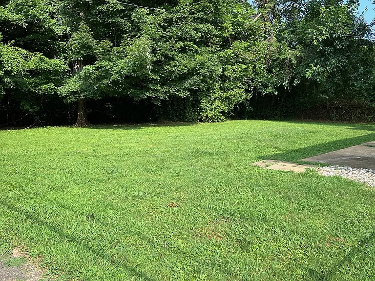 1502 Lynn Way — Photo 30