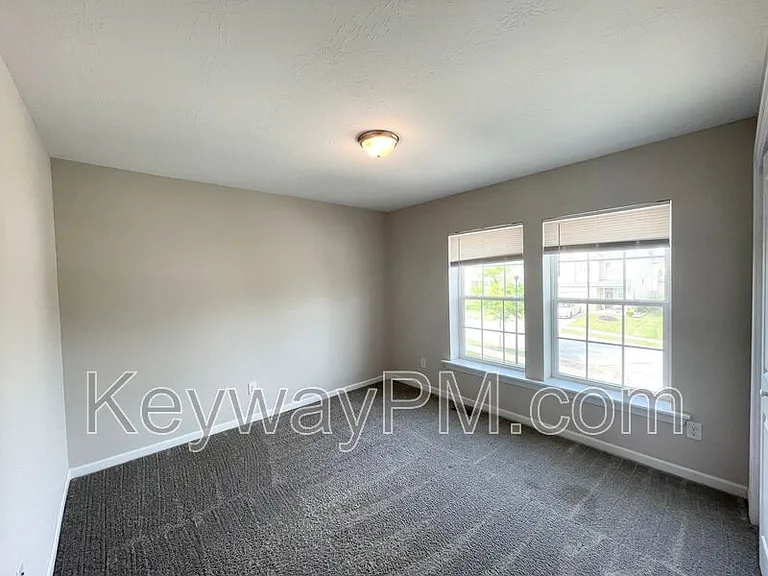 1206 Cobblefield Dr — Photo 14