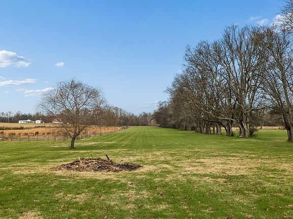 4th image of 2755 Greens Mill Rd