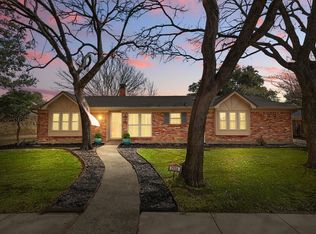 2516 Lakeview Dr, Bedford, TX 76021