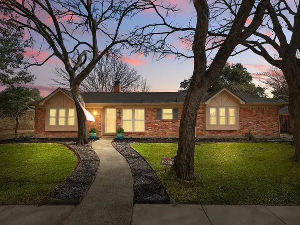 2516 Lakeview Dr, Bedford, TX 76021