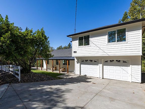 3rd image of 8822 Oak Grove Avenue