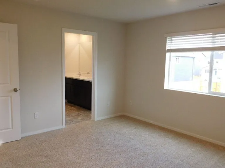 4737 Navigation Ave NE — Photo 12