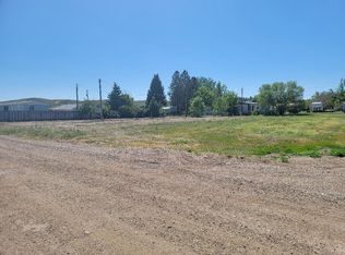 415 Glacier Ave, Shelby, MT 59474