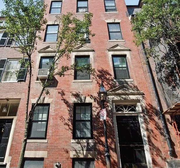 85 Myrtle St — Photo 1