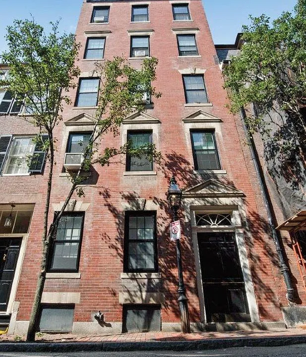 85 Myrtle St