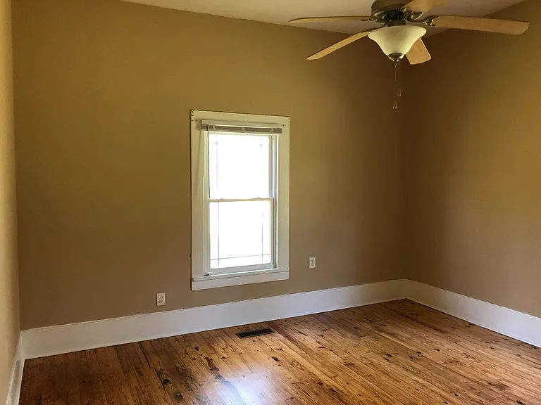 599 Gordon St — Photo 17
