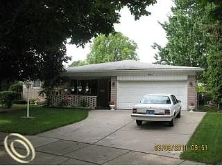 22611 Maple Ct photo 1