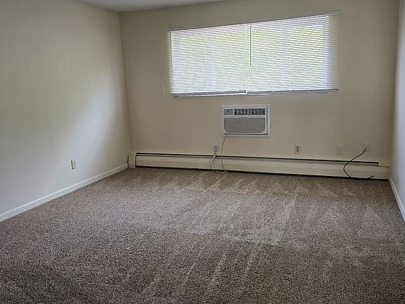 5th image of 900 Mohawk Trl APT 5