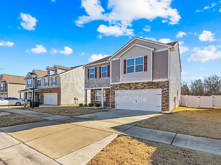 4015 Meadow Green Dr — Photo 3