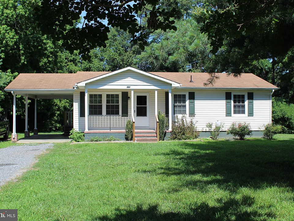 1st image of 981 Royal Way
