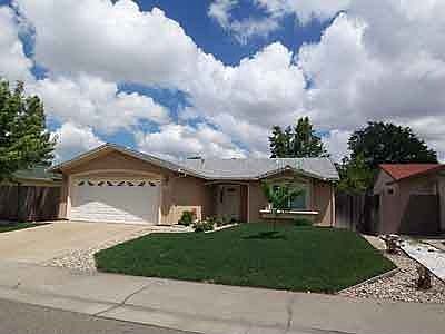 1st image of 8651 Oakbank Way