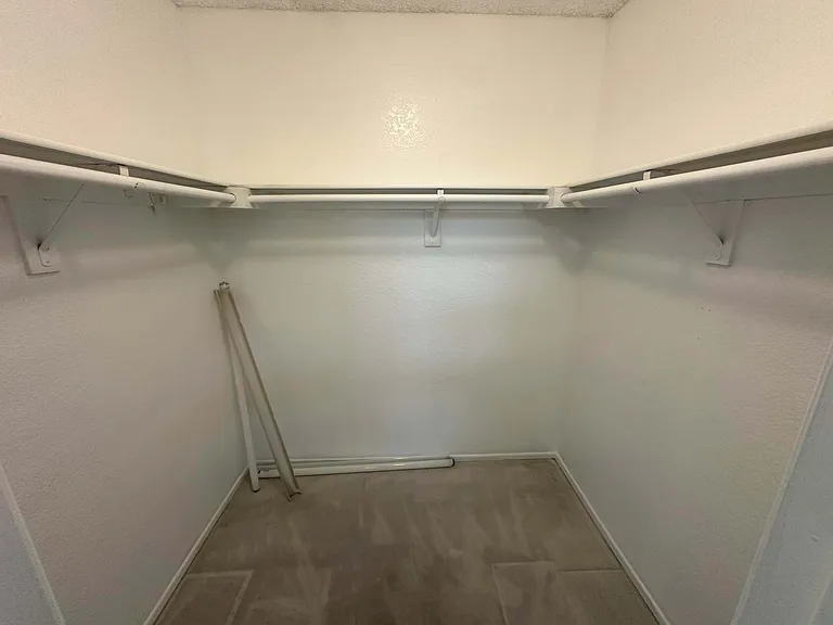 125 Park Shadow Ct — Photo 16