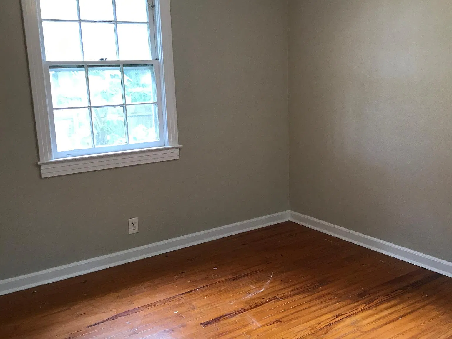 660 Willow Branch Ave — Photo 2
