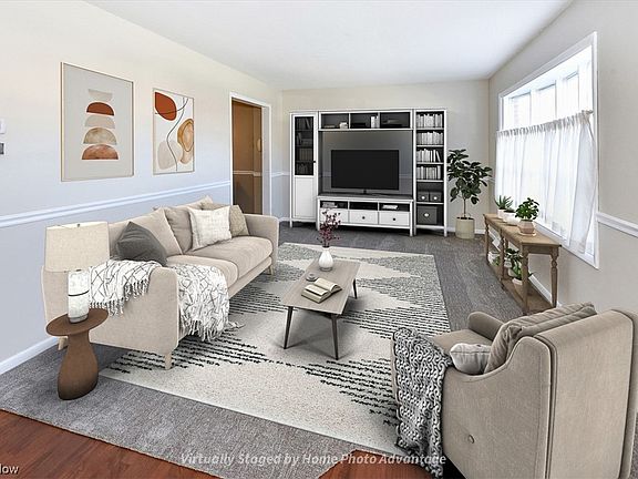 3rd image of 829 Wilder Ave