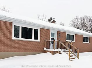 1453 Woodfield Cres, Kingston, ON K7P2V4