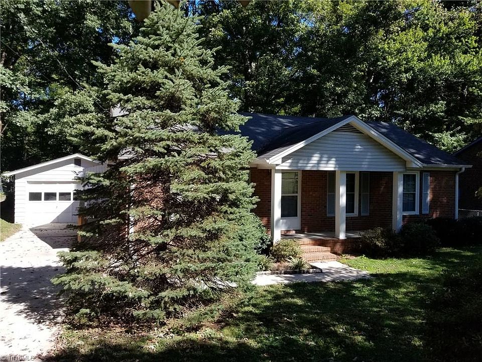 2nd image of 2934 Isaacs Pl