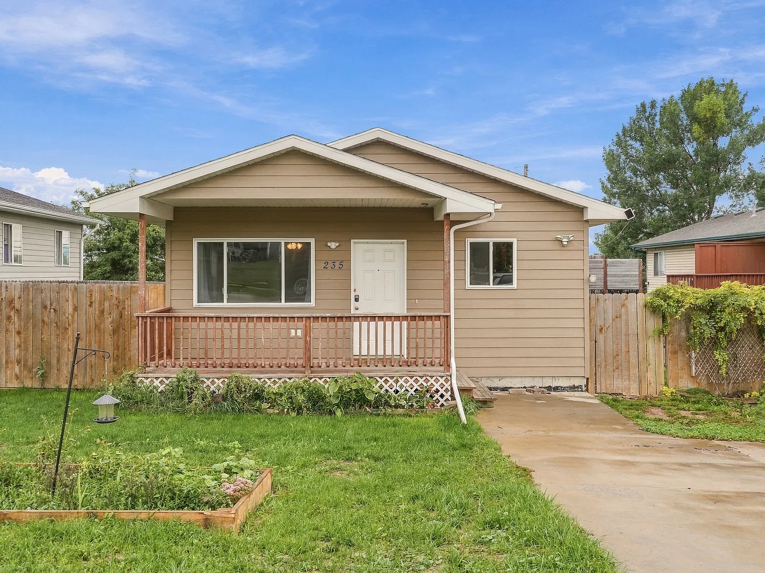 4 bed, 1152 sqft, $1,500 — Photo 1