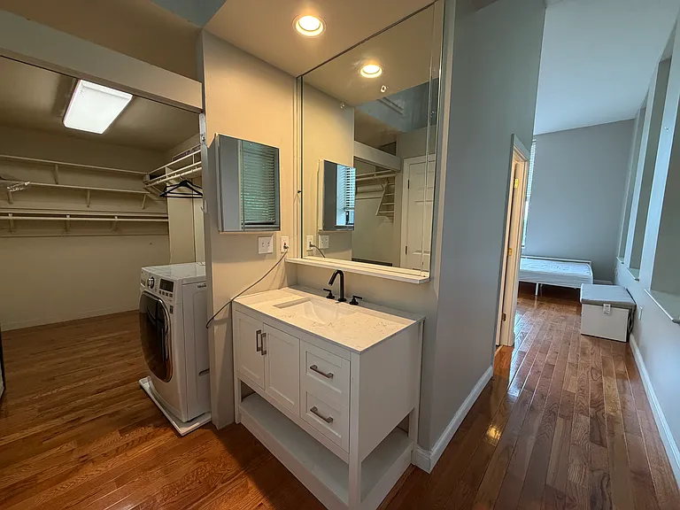 841 Parker St #306 — Photo 10