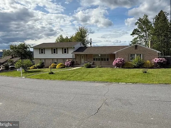 154 S 24th St, Pottsville, PA 17901