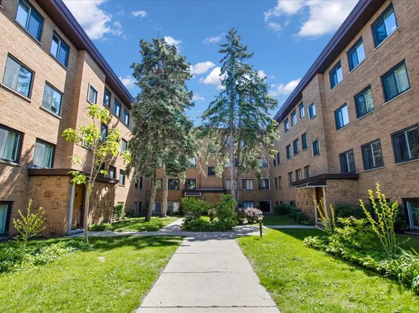 7351 N Ridge Blvd APT 1A, Chicago, IL 60645